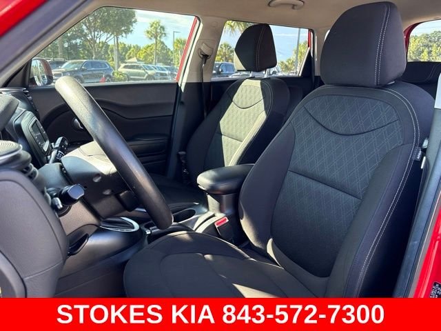 Used 2019 Red Kia Base image 10