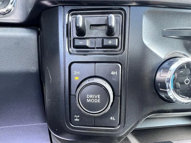 New 2026 Star White Metallic Tri-Coat Ford F-350® Platinum® image 110
