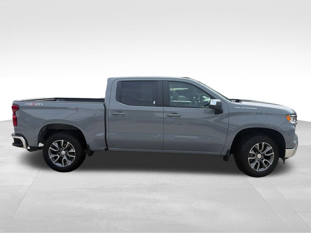 Used 2024 Gray Chevrolet LT image 6