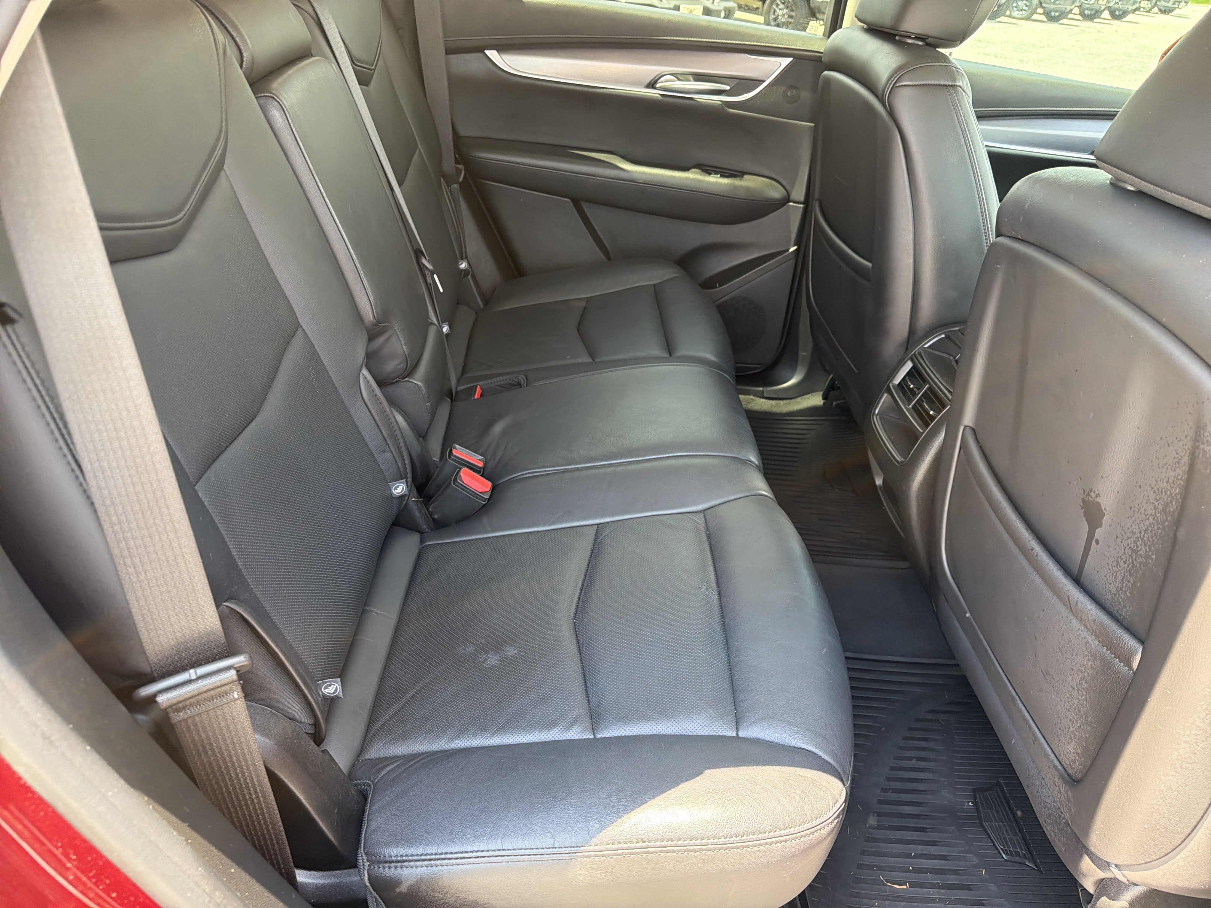 Used 2019 Red Horizon Tintcoat Cadillac Luxury FWD image 16