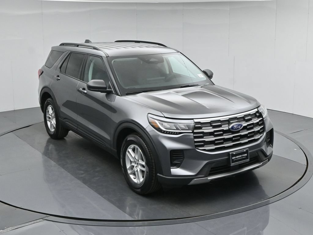 New 2026 Carbonized Gray Metallic Ford Active image 38