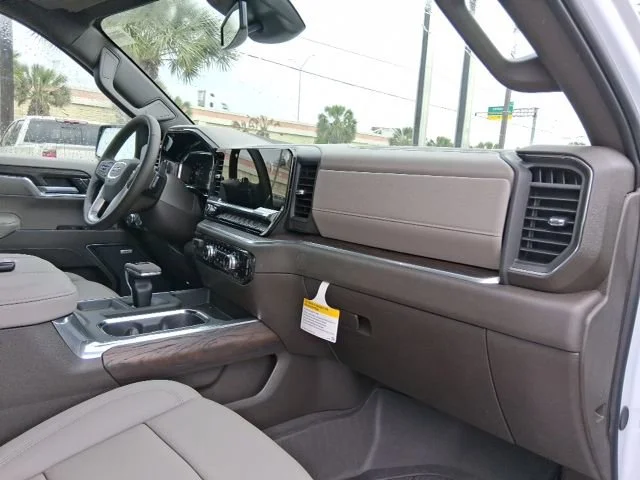2026 GMC Sierra 1500 SLT - Photo 10