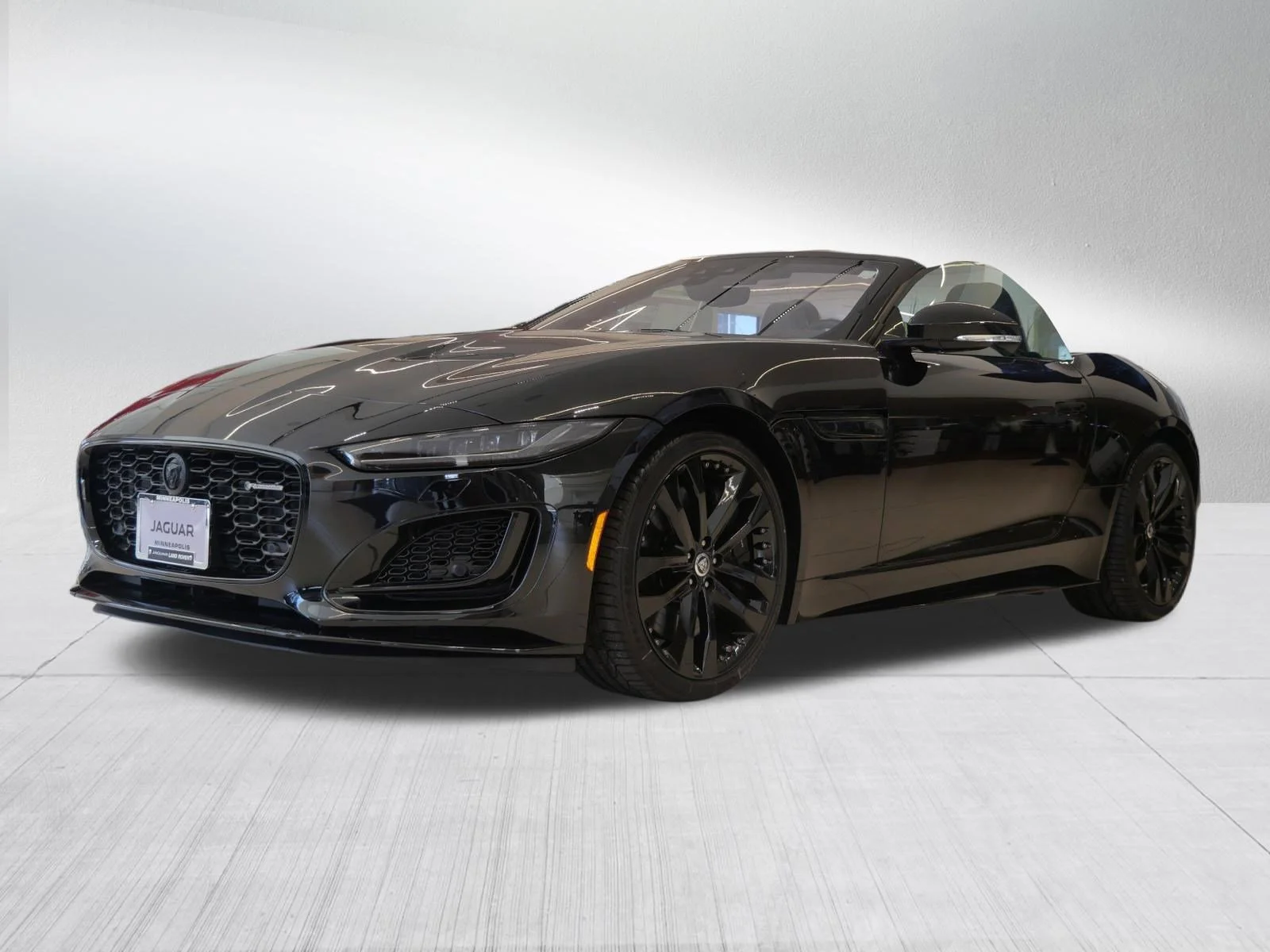 2024 Jaguar F-TYPE P450 R-Dynamic Convertible's photo