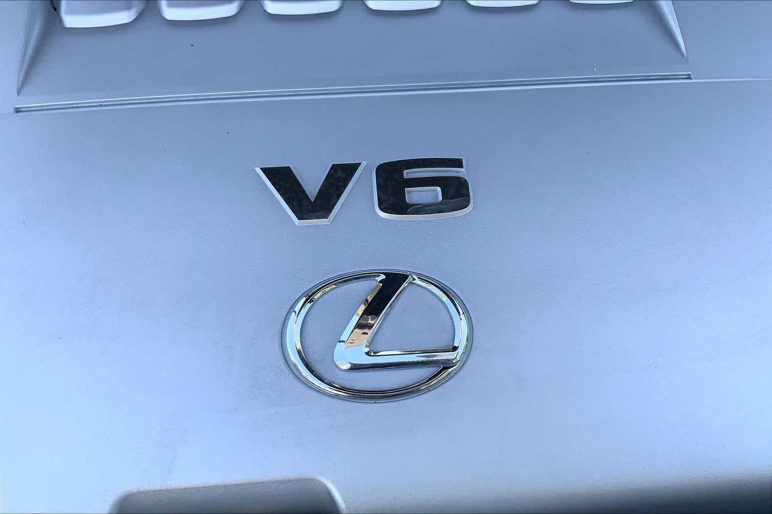 Used 2014 Satin Cashmere Metallic Lexus  image 33