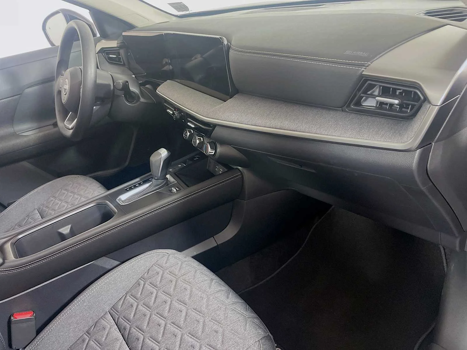 Used 2025 Super Black Nissan SV image 26
