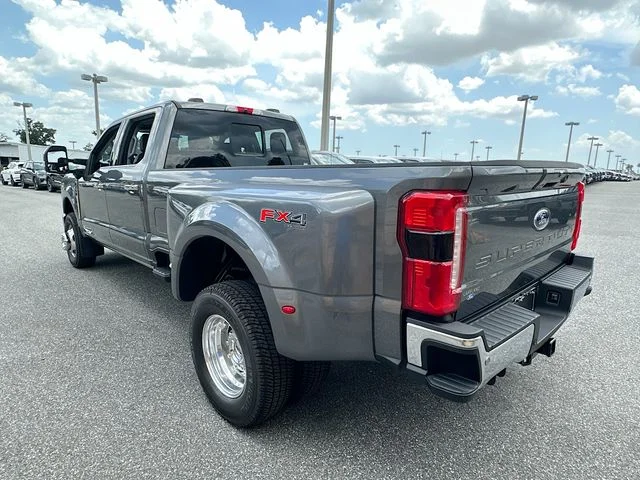 New 2026 Ford F-350SD Lariat