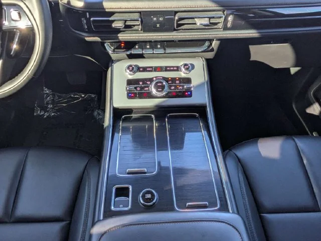 Used 2024 Black Metallic Lincoln Premiere image 17