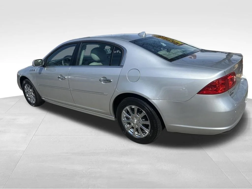 Used 2010 Silver Buick CXL Premium image 19