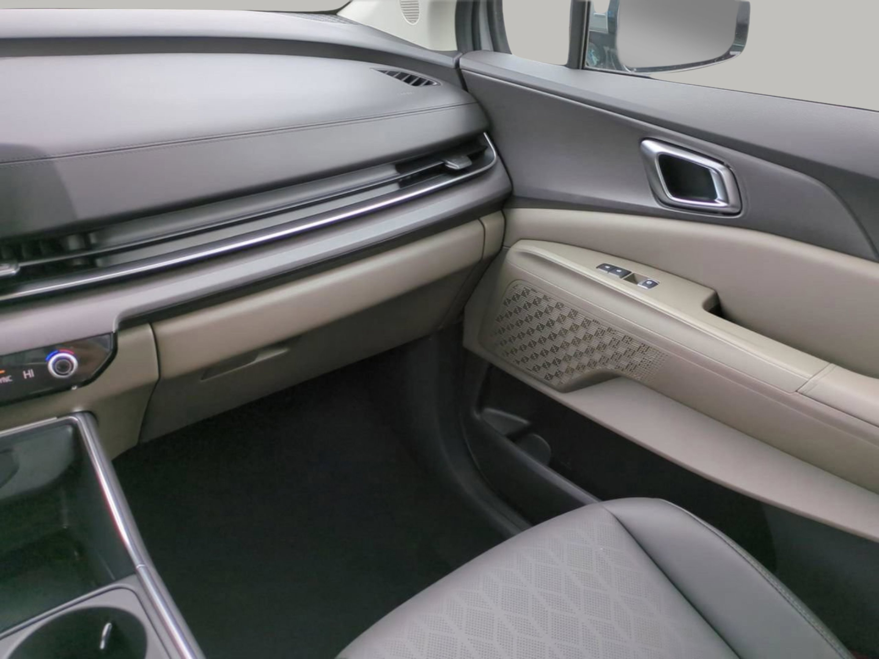New 2026 Ivory Silver Kia EX image 21