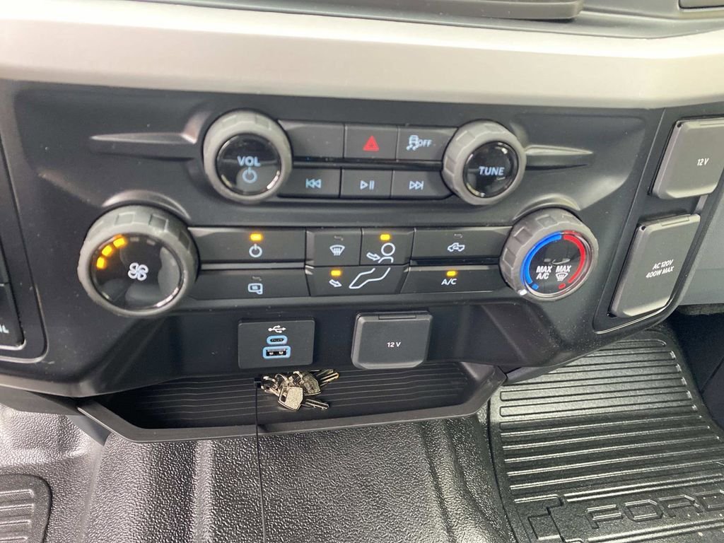 New 2026 Oxford White Ford F-450® XL image 17