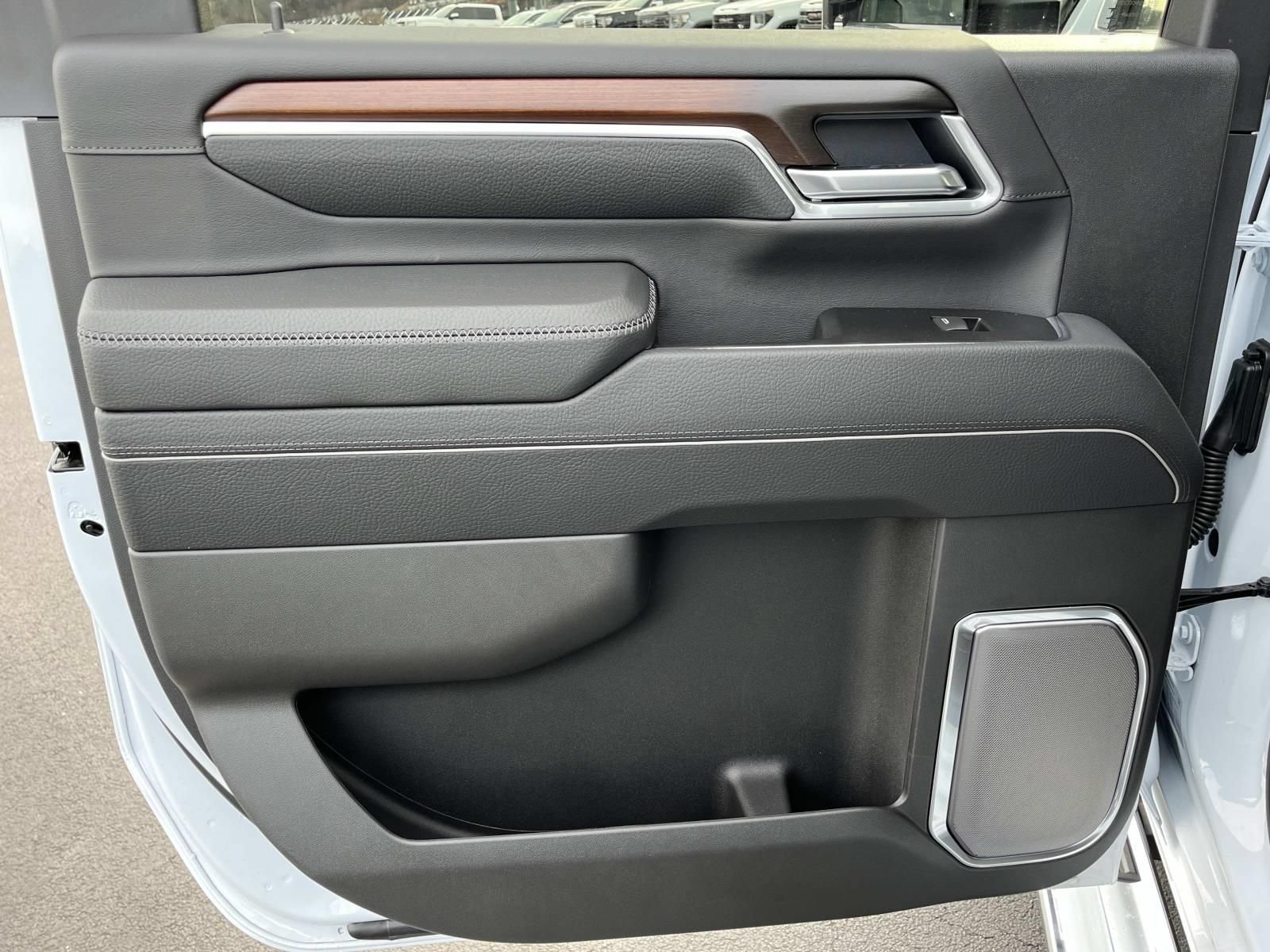 2026 GMC Sierra 2500HD Denali - Photo 18