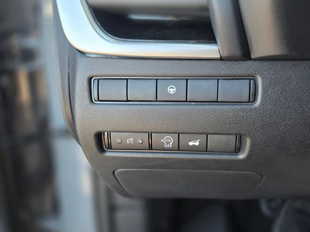 Used 2025 Gray Nissan Rock Creek image 38