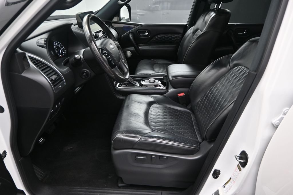 Used 2023 White INFINITI Sensory image 20