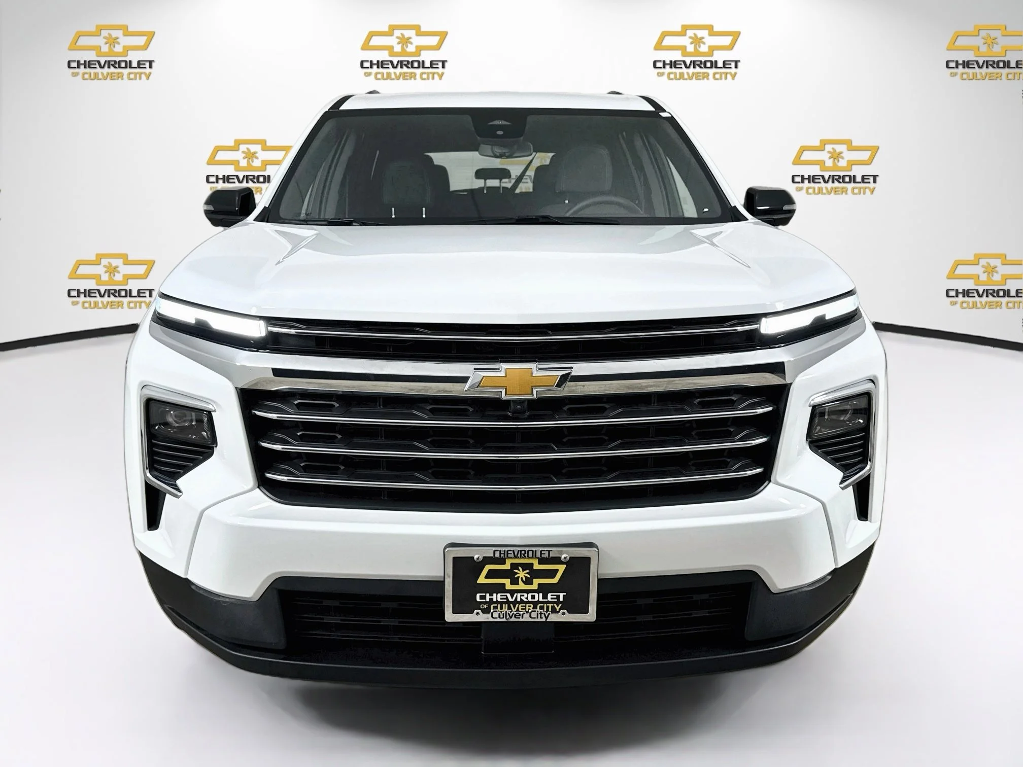 Used 2024 Summit White Chevrolet LT image 2