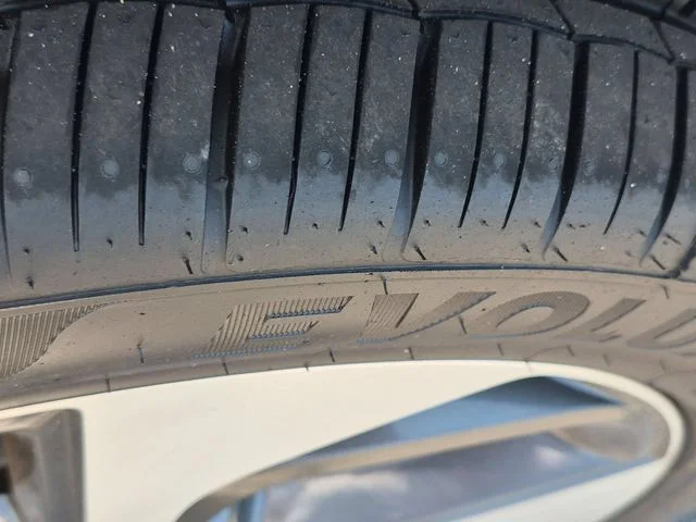 Used 2018 Black Hyundai Sport image 10