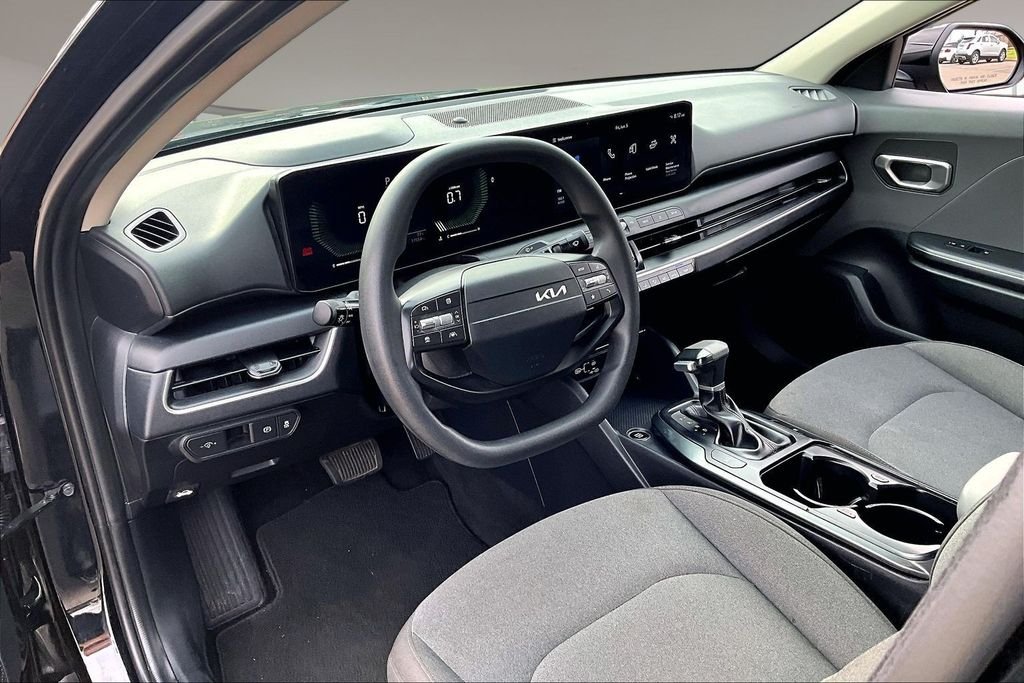 Used 2025 Black Kia LX image 13