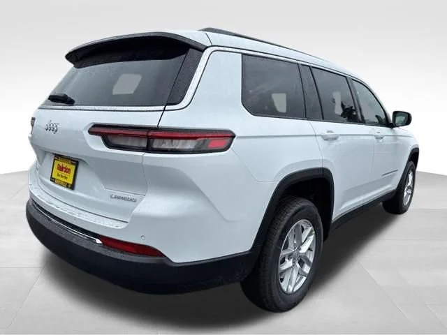 New 2026 Bright White Clear-Coat Exterior Paint Jeep Laredo X image 7