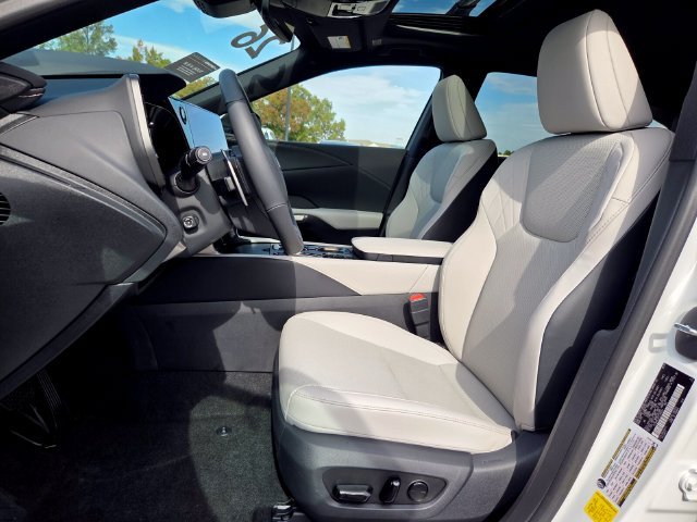 Certified Used 2026 White Lexus 350 Premium image 9