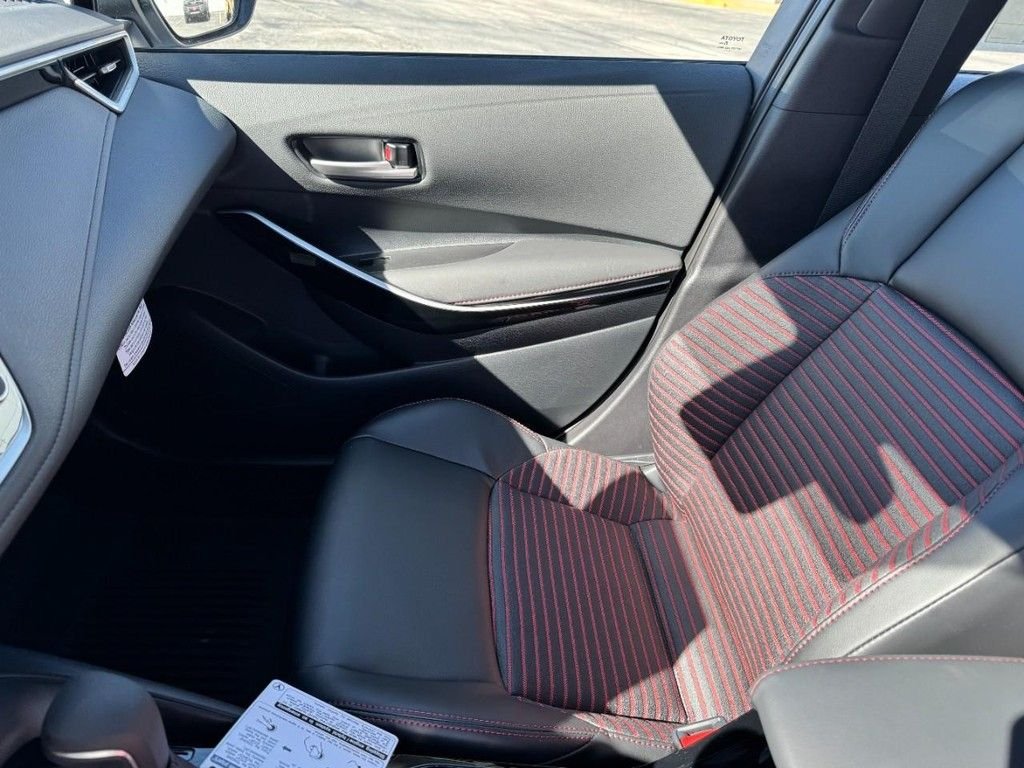 2026 Toyota Corolla XSE - Photo 11