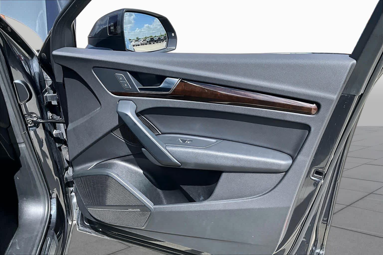 Used 2018 Manhattan Gray Metallic Audi Premium Plus image 25
