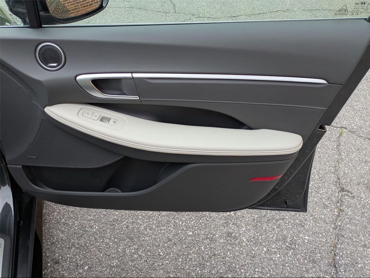 2025 Hyundai Sonata Hybrid Limited - Photo 25