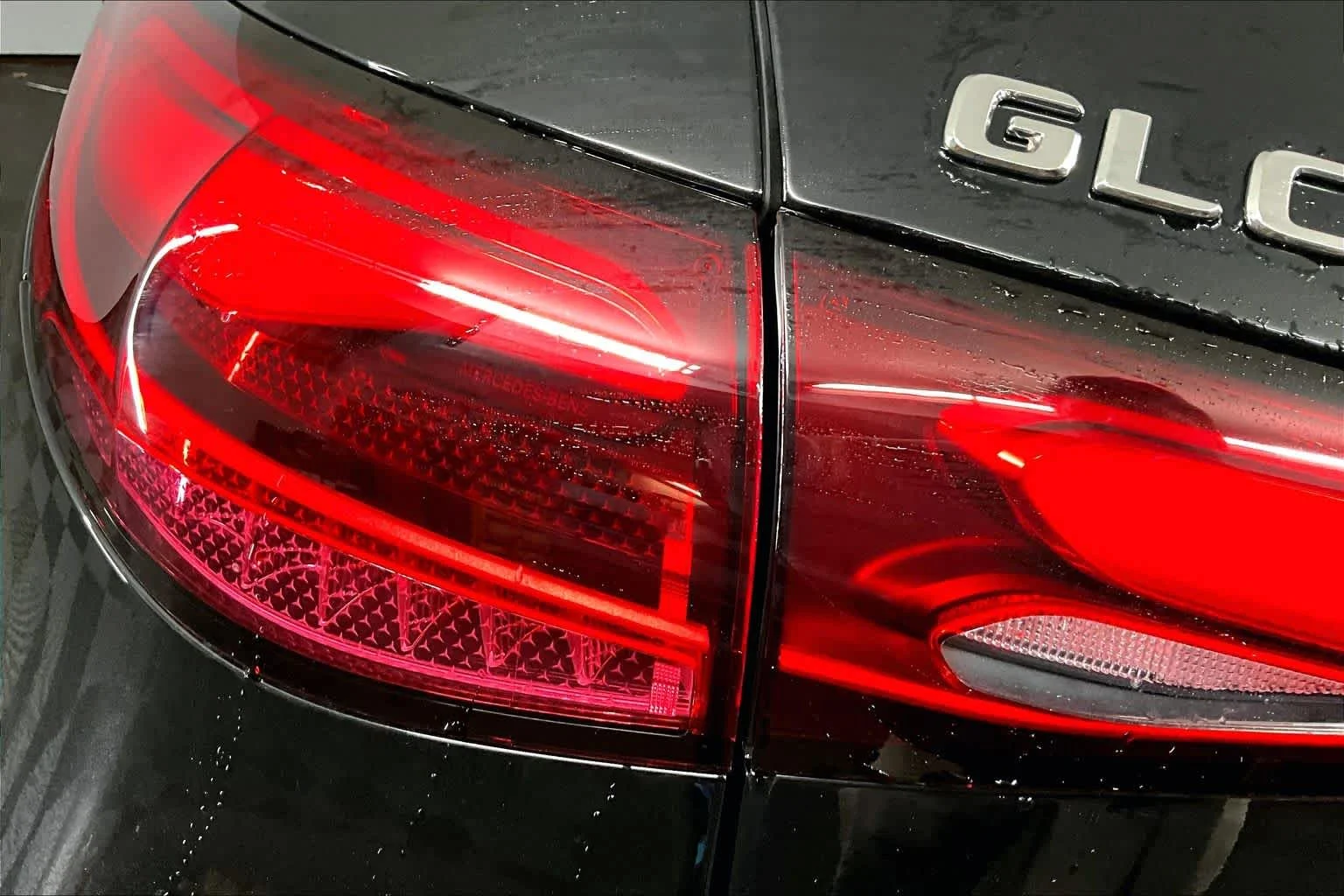 New 2026 040/Black Mercedes-Benz GLC 300 image 6