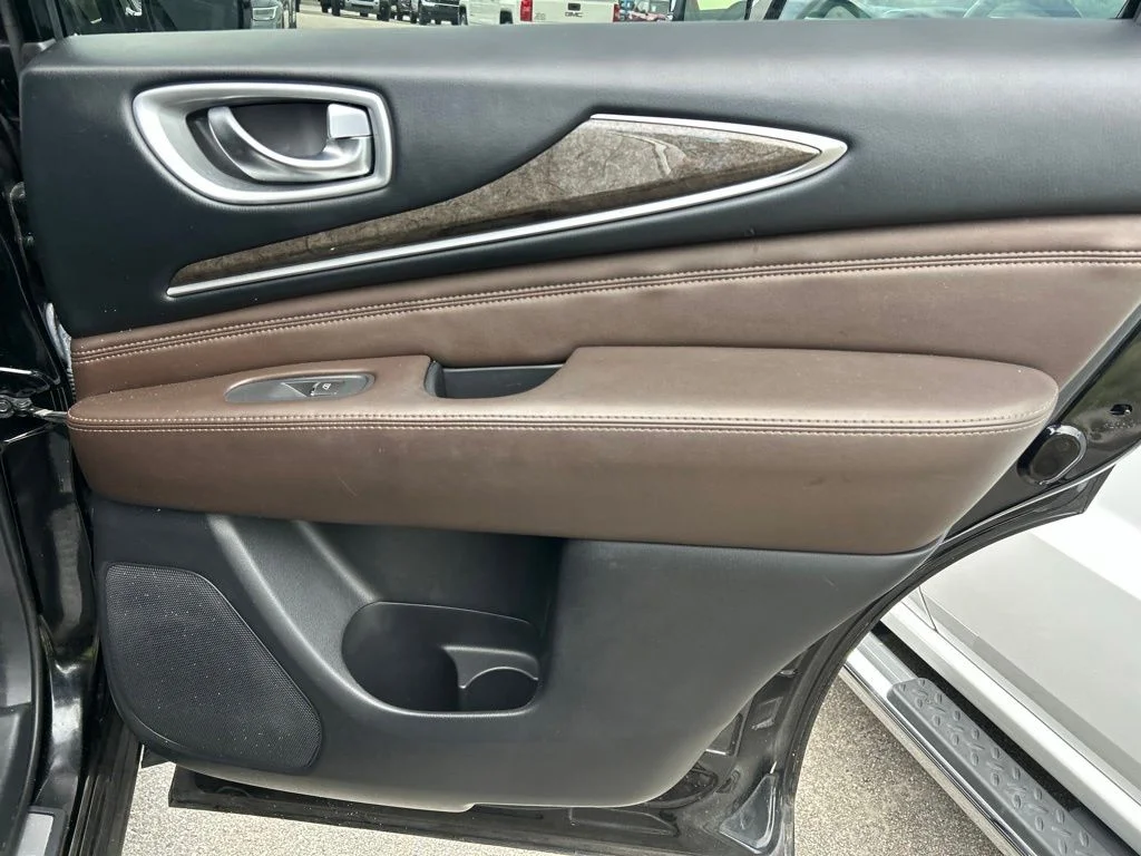 Used 2015 Black Obsidian INFINITI Base image 42