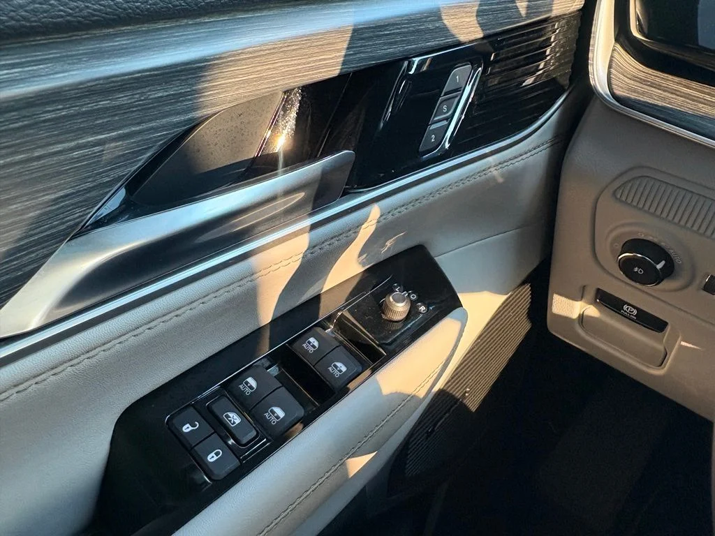 Used 2023 Silver Jeep Series II image 16