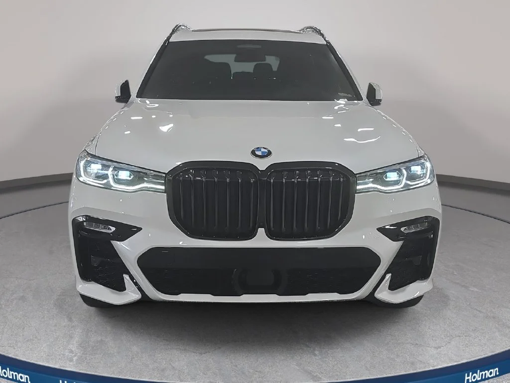 Used 2022 Mineral White Metallic BMW xDrive40i image 3