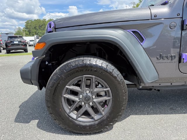 Used 2026 Crystal Metallic Jeep Sport S image 10