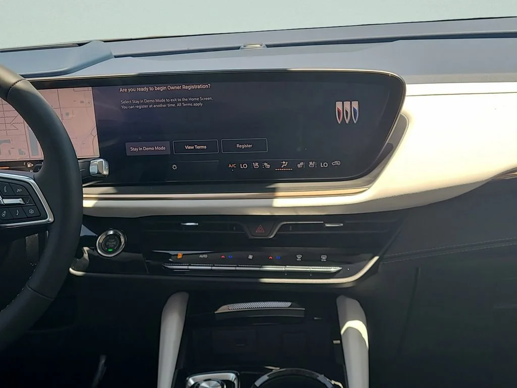 New 2026 Iridescent White Tricoat Buick Avenir image 14
