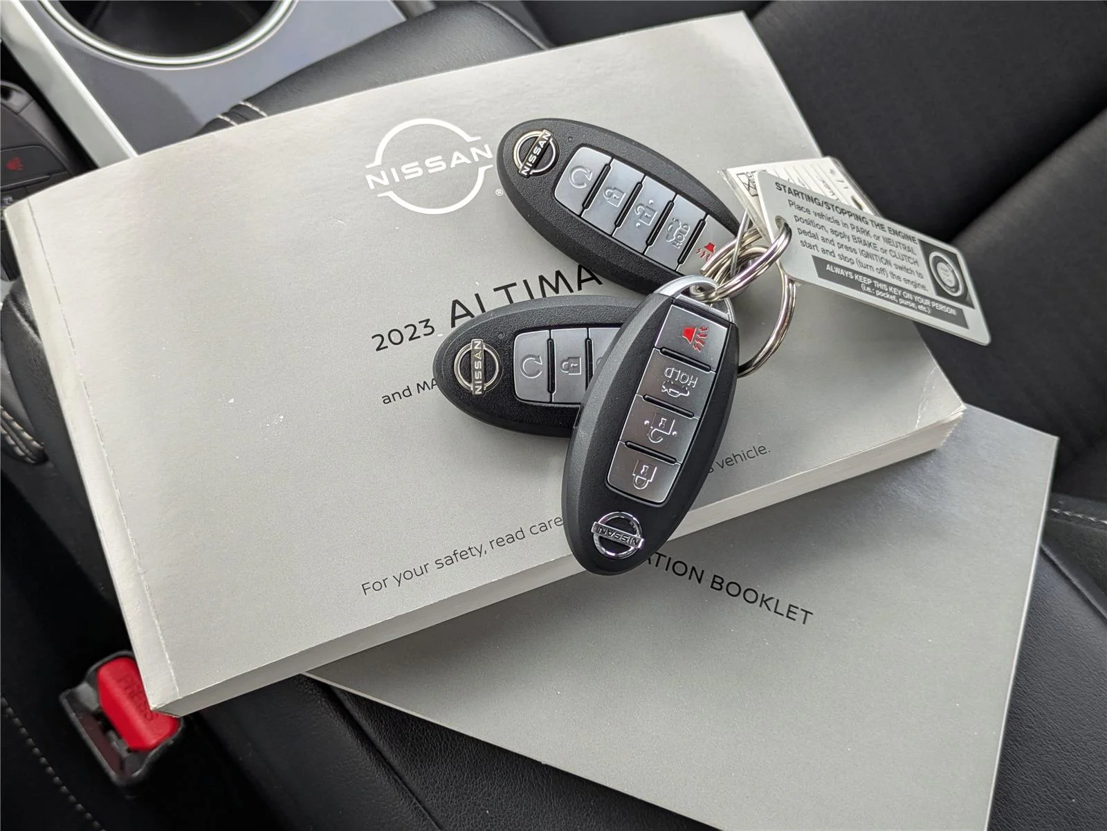 Used 2023 Brilliant Silver Metallic Nissan 2.5 SV image 34