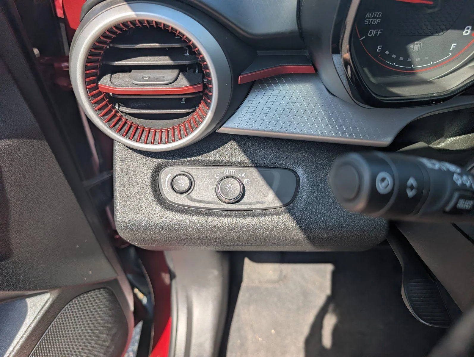 Used 2025 Crimson Metallic Chevrolet 1RS image 26