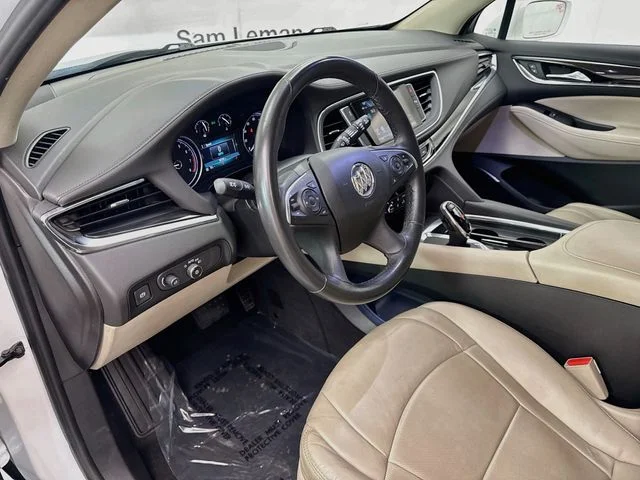 Certified Used 2018 White Frost Tricoat Buick Essence image 9
