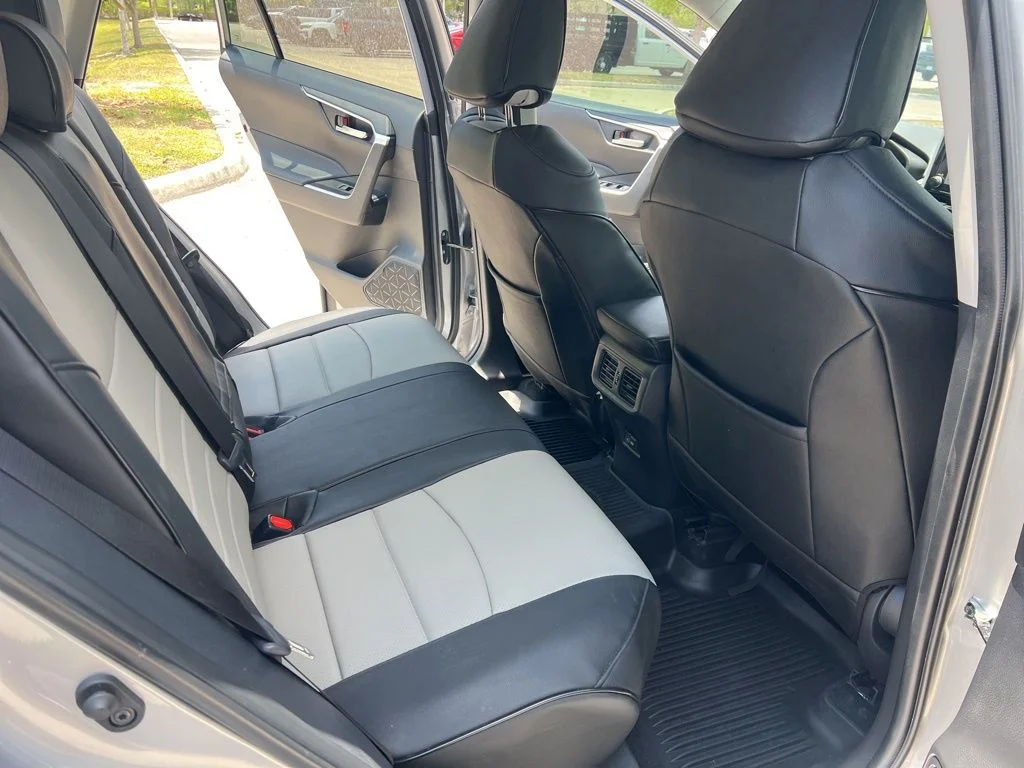 Used 2025  Toyota XLE image 53