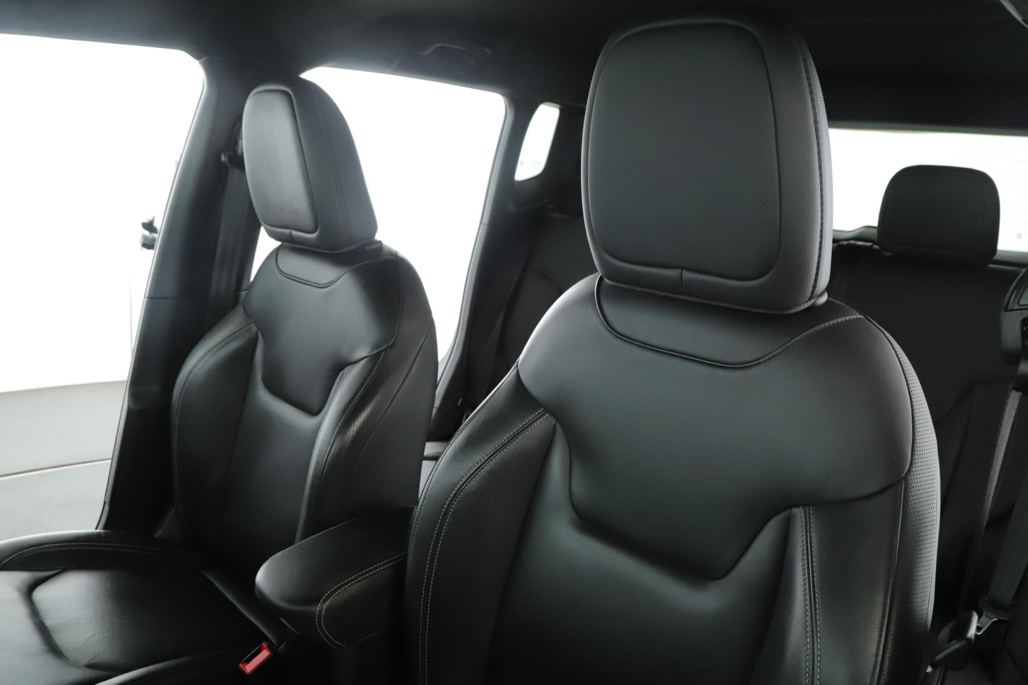 Used 2020 Black Clearcoat Jeep High Altitude 4x4 image 4