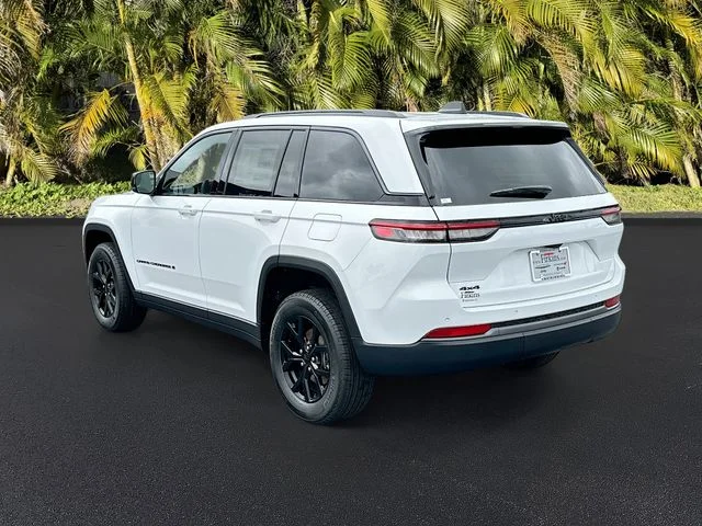 New 2026 Bright White Clear-Coat Exterior Paint Jeep Altitude image 3