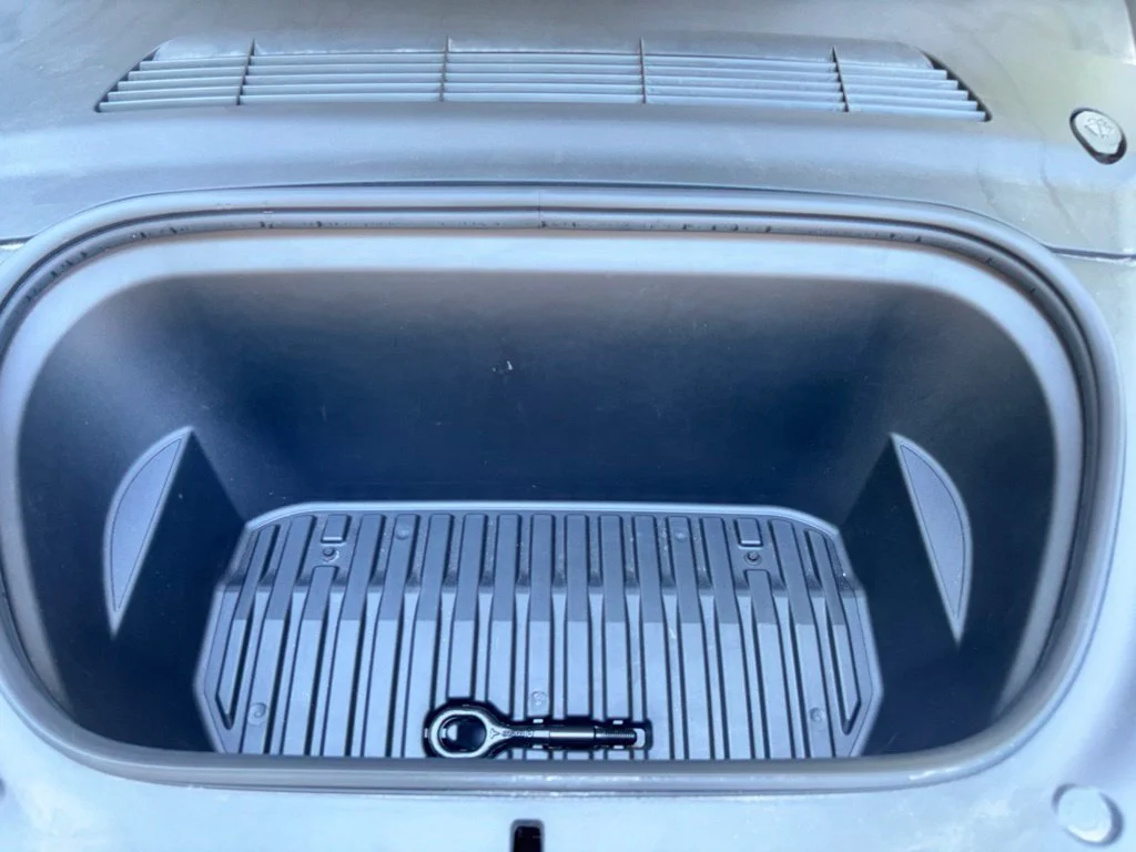 Used 2023 White Tesla Long Range image 27