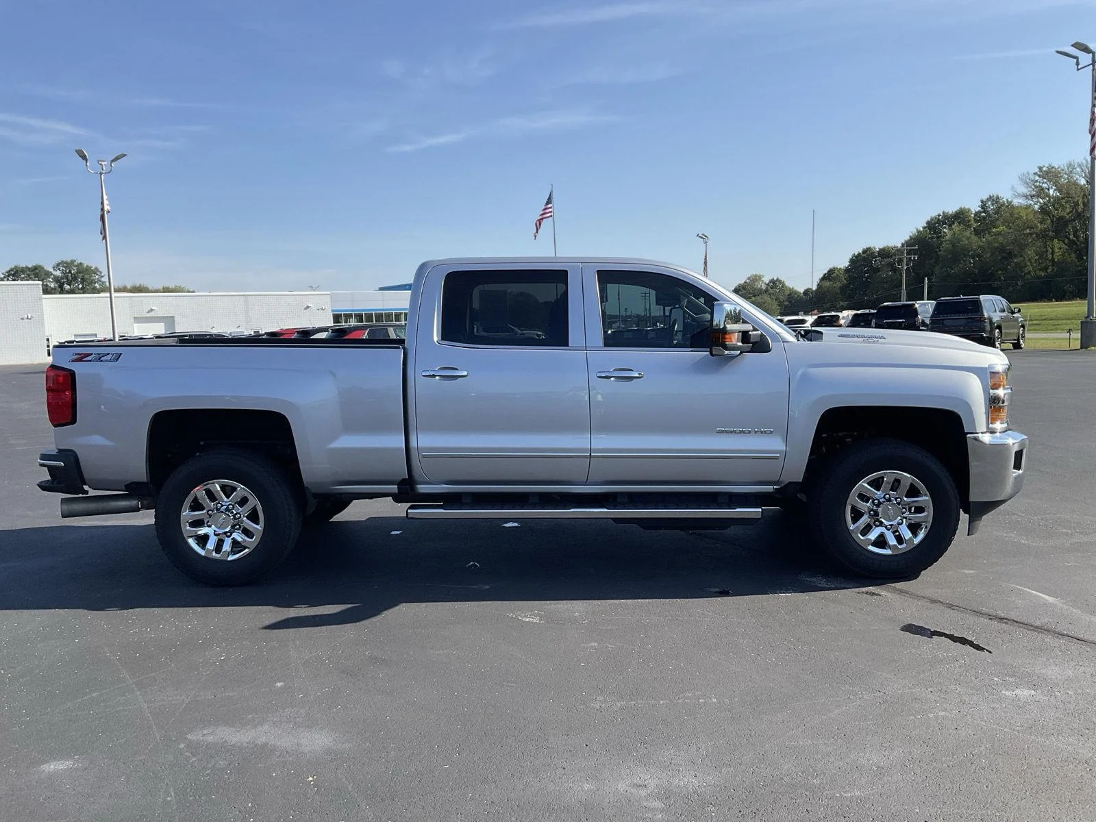 Used 2018 Silver Ice Metallic Chevrolet LTZ image 5