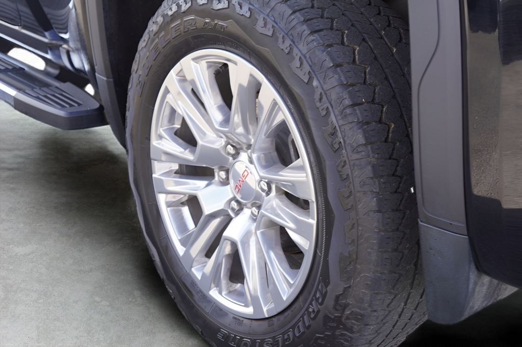 Used 2024 Onyx Black GMC Denali image 11