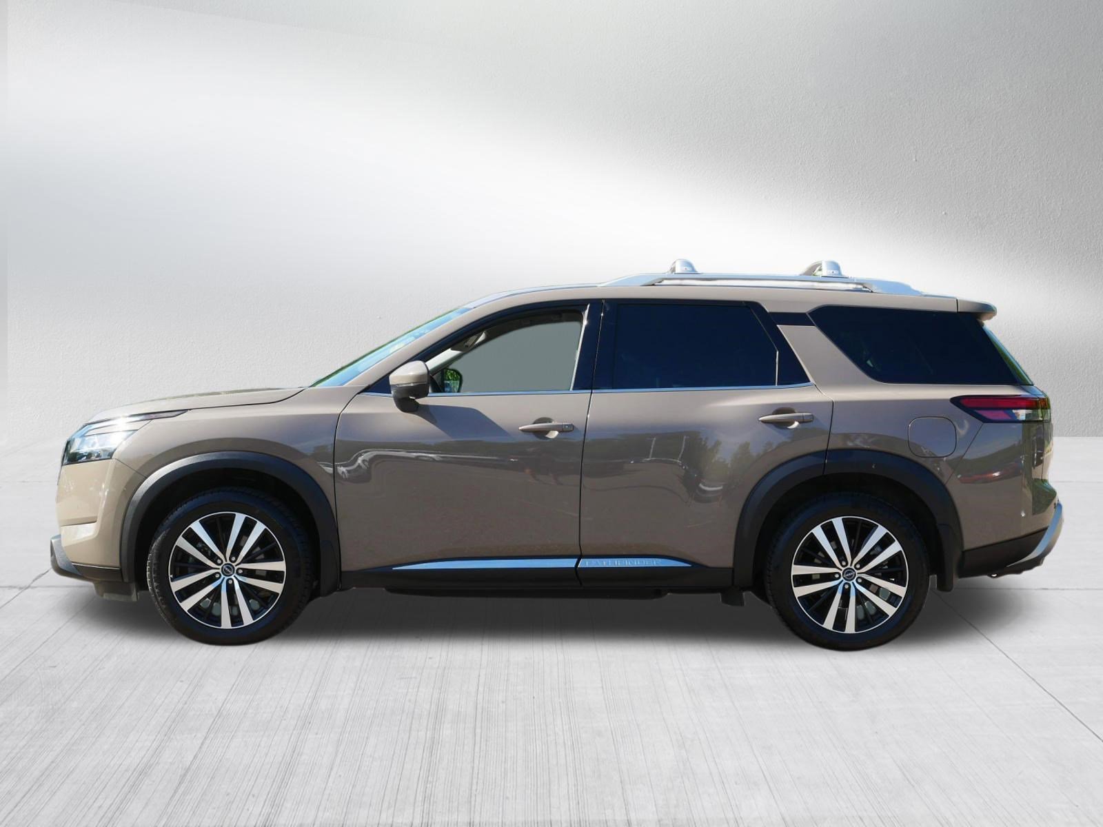Certified Used 2023 Baja Storm Nissan Platinum image 4