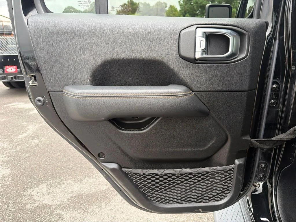Used 2023 Black Jeep Overland image 16
