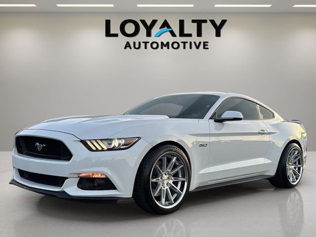 2015 Ford Mustang GT Coupe's photo