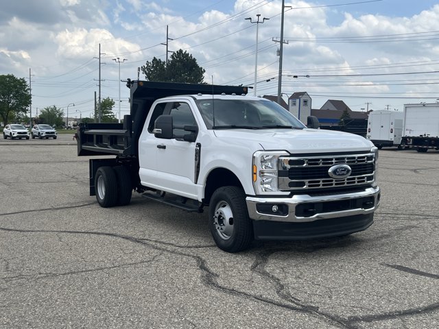 2026 Ford F-550 Super Duty Chassis Cab XL - Photo 26