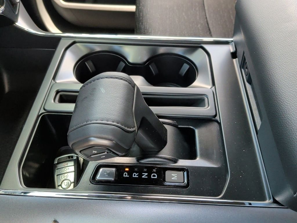 New 2026 Oxford White Ford XLT image 32