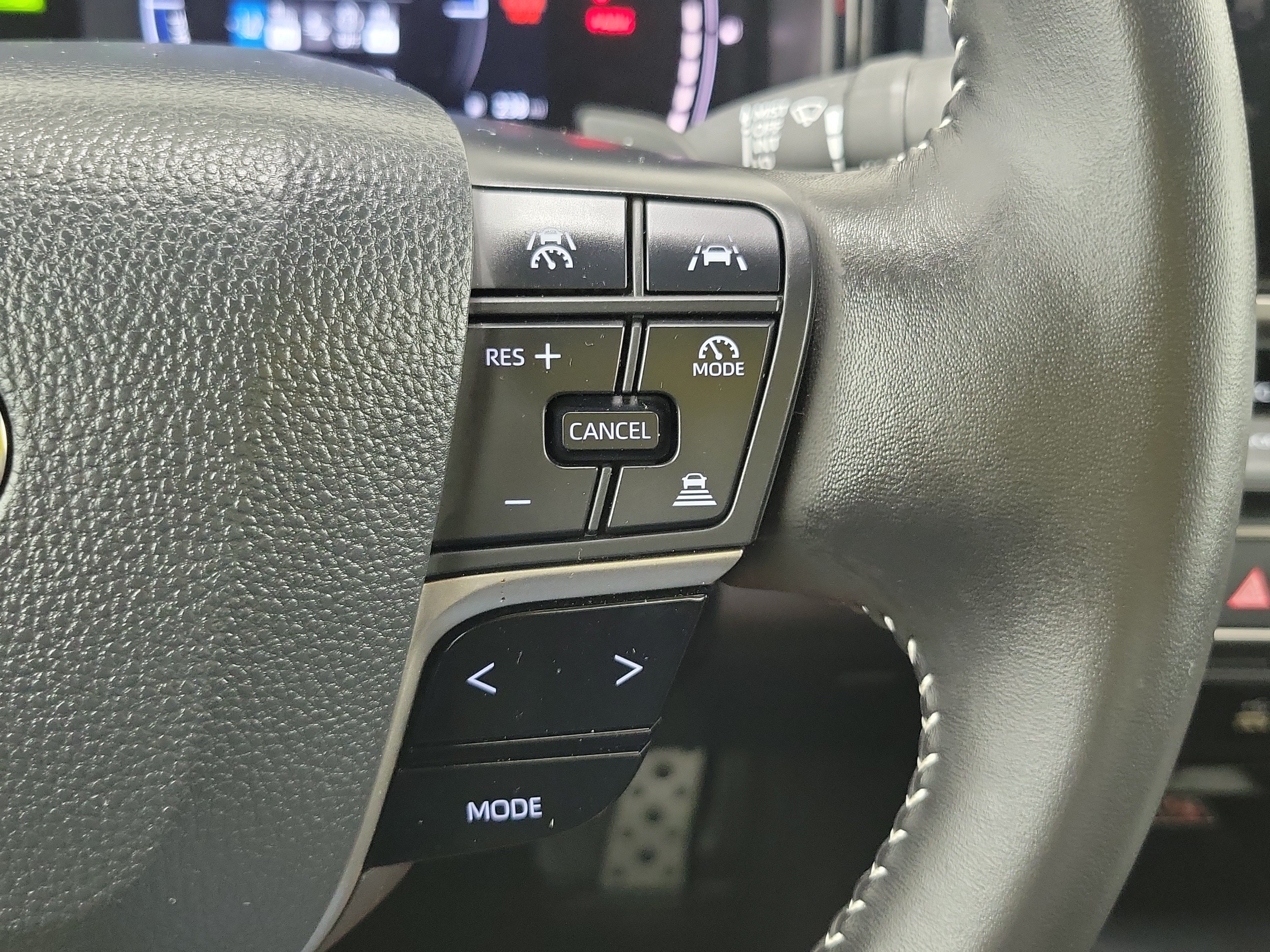 Certified Used 2025 Ocean Gem Toyota SE image 24
