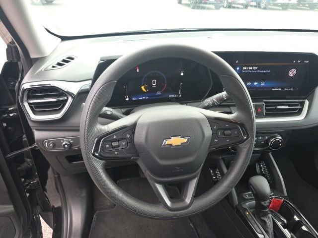 Used 2025 Mosaic Black Metallic Chevrolet LT image 6