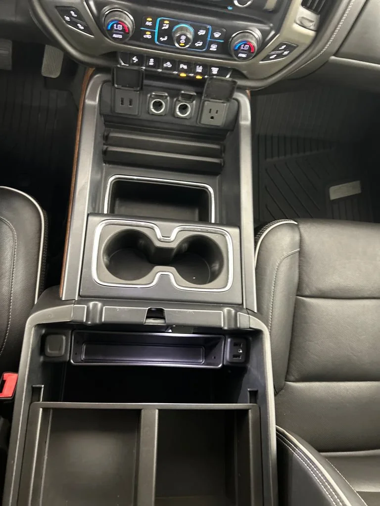 Used 2019 GRAPHITE METALLIC Chevrolet High Country image 16