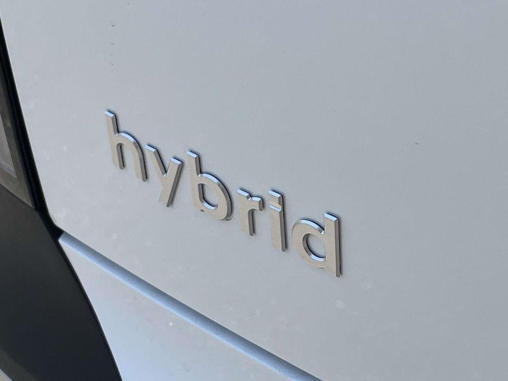 New 2026 White Hyundai SEL 7P image 8