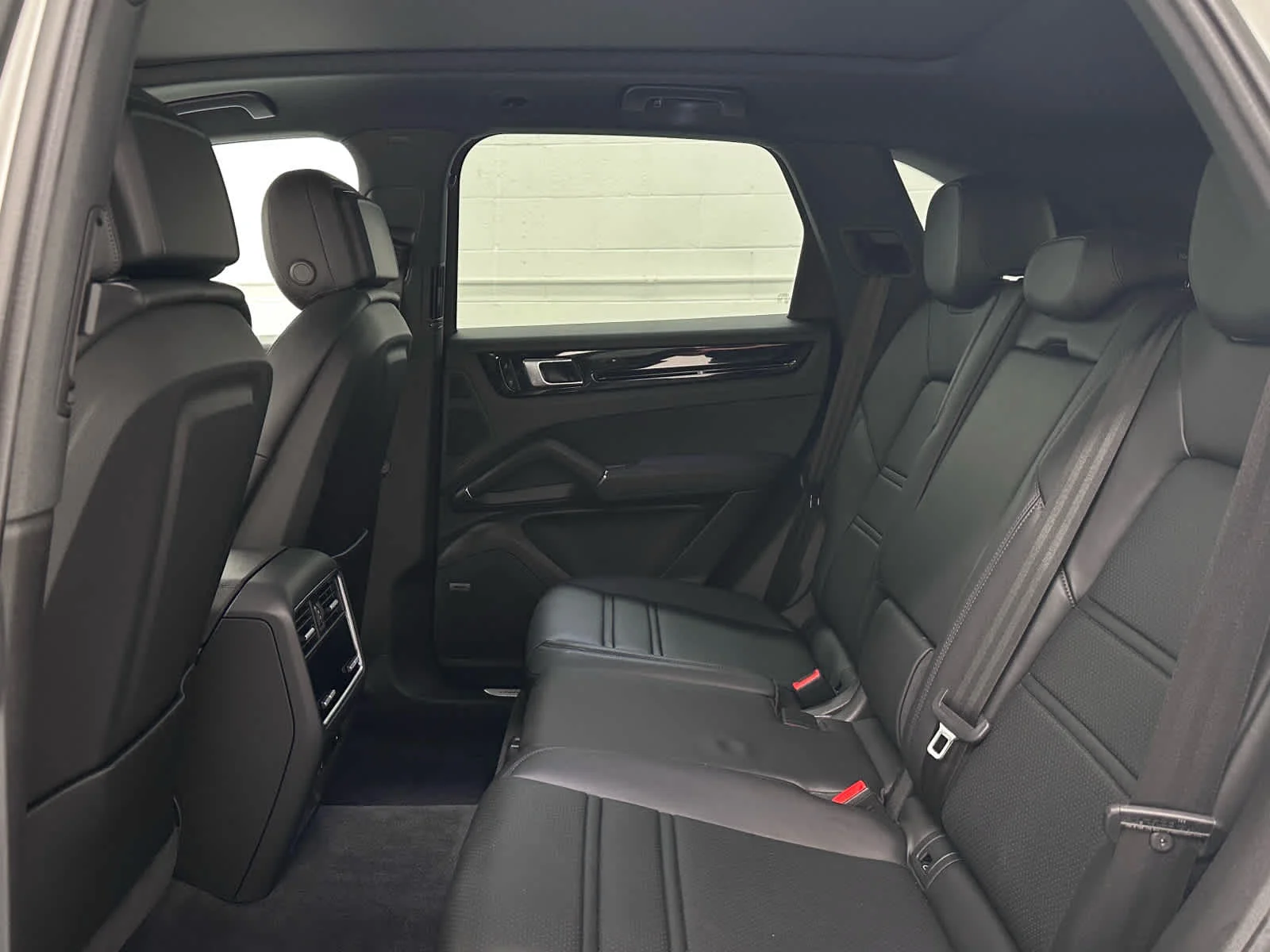 Used 2021 White Porsche  image 15